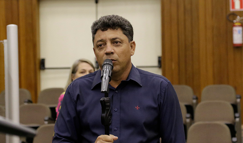 Miguel Arcanjo reivindica obras em vários bairros