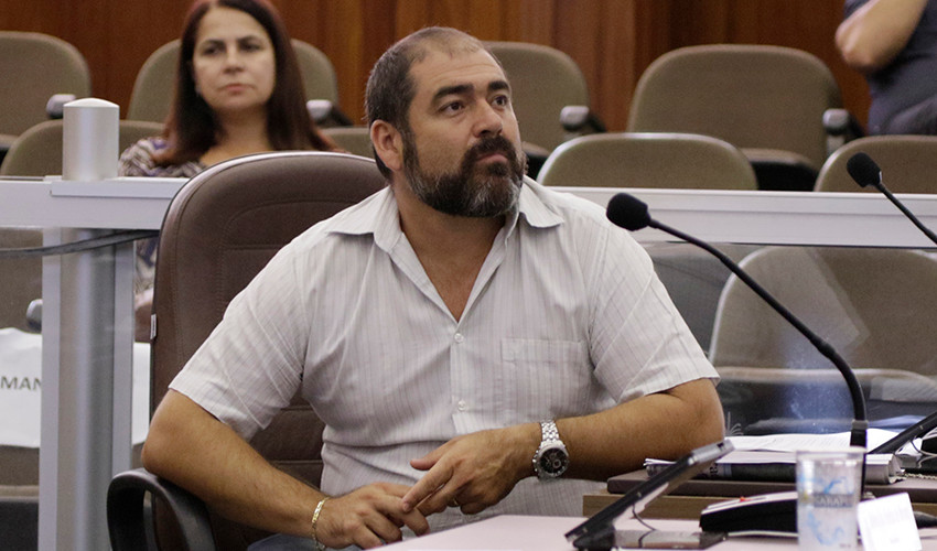 Júnior Curuçá reivindica a implantação de semáforo no cruzamento da Rod. Gladys Minhoto com as Ruas José Salém e Padre Inácio