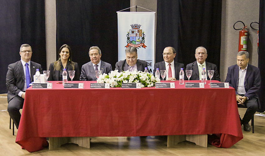 Câmara entrega Títulos de Cidadania a Sergio Ciqueira Rossi e Milton Luiz de Melo Santos em sessão solene após Seminário da Uvesp