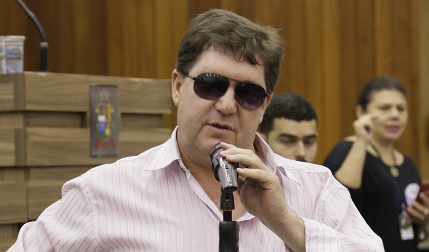 Etson Brun solicita instalação de lombada à Rua Pedro Batista de Barros Jr.