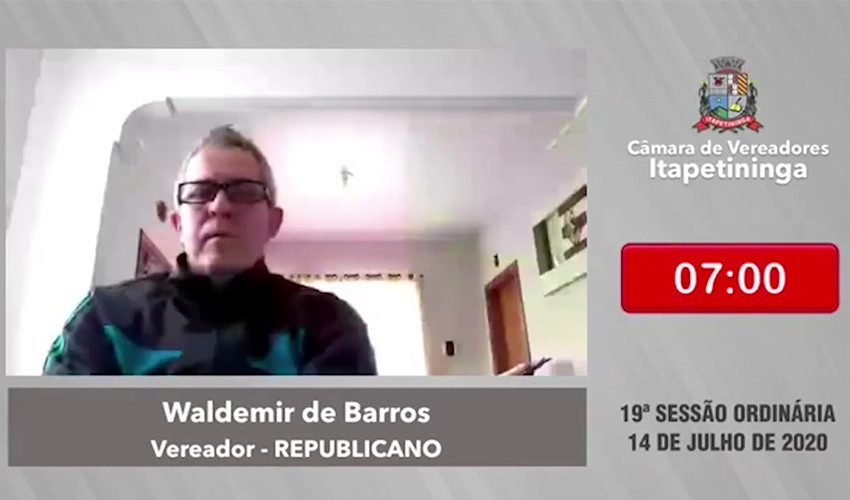 Waldemir de Barros reivindica instalação de bebedor de água na Praça Siqueira Campos