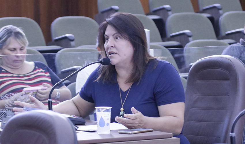 Denise Franci solicita apoio da GCM no trânsito da Rua Salvador de Oliveira Leme na entrada e saída de alunos