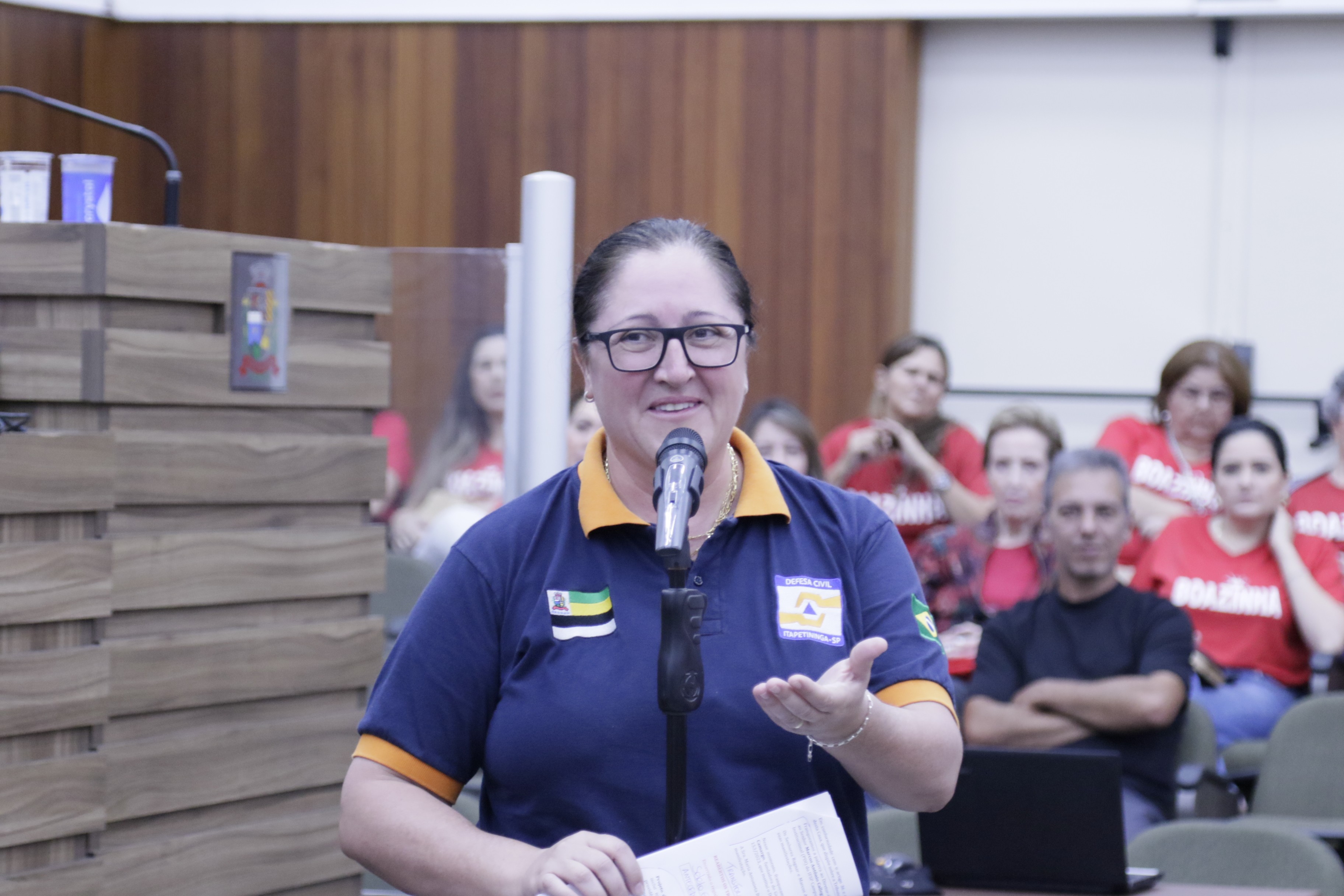 Catarina Nanini solicita placa indicativa de trânsito para a esquina da Rua Silva Jardim e José Bonifácio