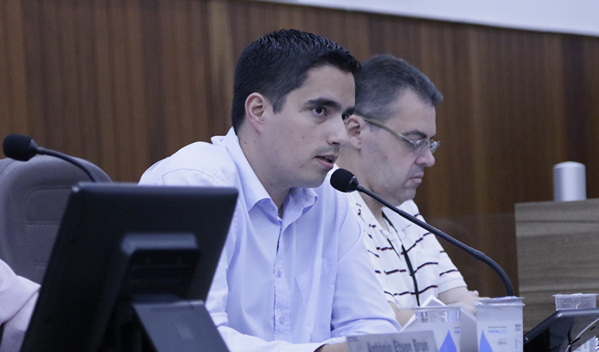  Leonardo Corrêa reivindica melhorias na praça localizada no Jardim Alvorada